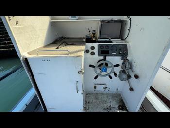 thumb_091806-yanmar-de25b