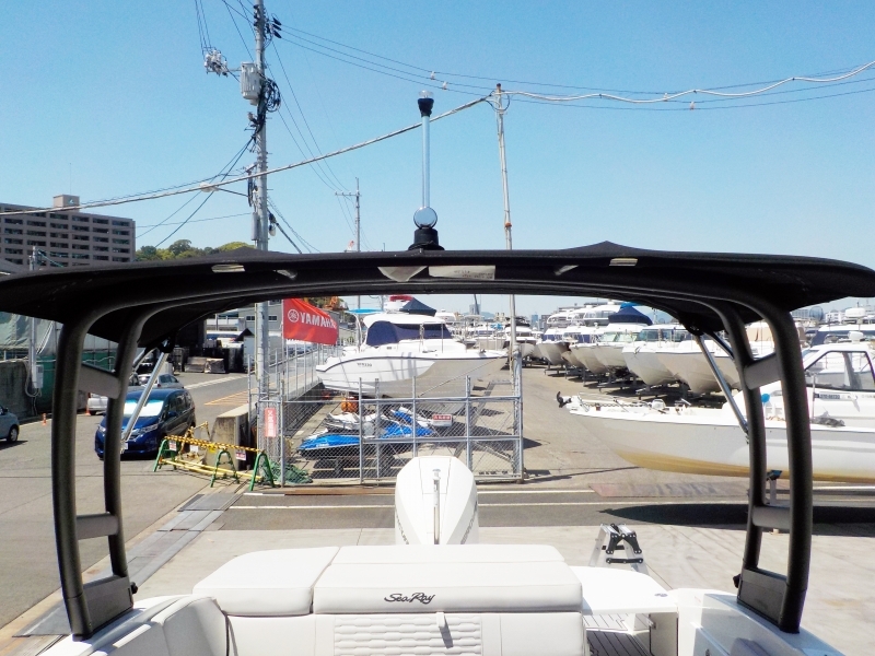 banner_091945-sea-ray-230-spx