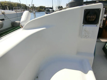 thumb_091988-dehler-yachts-38