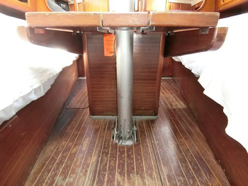 thumb_091988-dehler-yachts-38