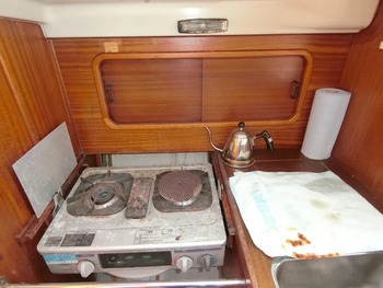 thumb_091988-dehler-yachts-38
