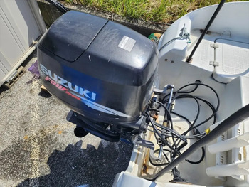 thumb_092005-mercury-marine-sea-bream-mf630