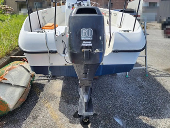 thumb_092005-mercury-marine-sea-bream-mf630
