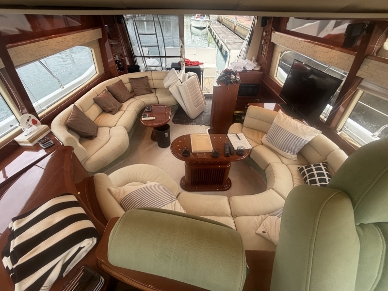banner_092051-azimut-yachts-58
