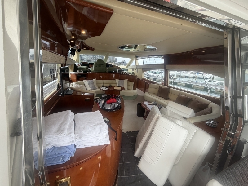 banner_092051-azimut-yachts-58