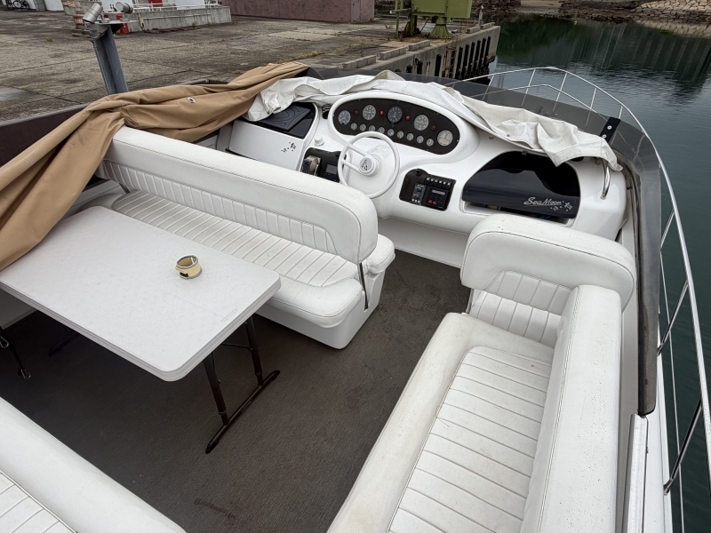 banner_092051-azimut-yachts-58