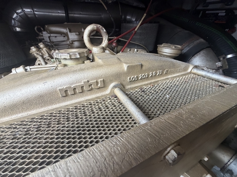banner_092051-azimut-yachts-58
