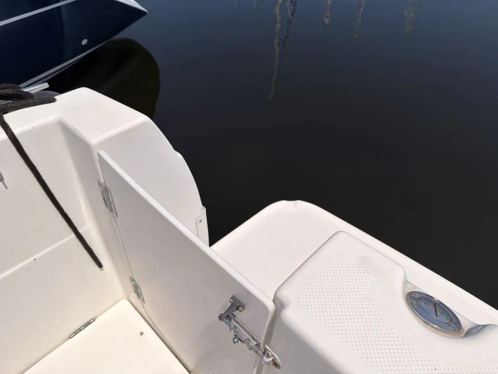 banner_092040-bayliner-2858-ciera