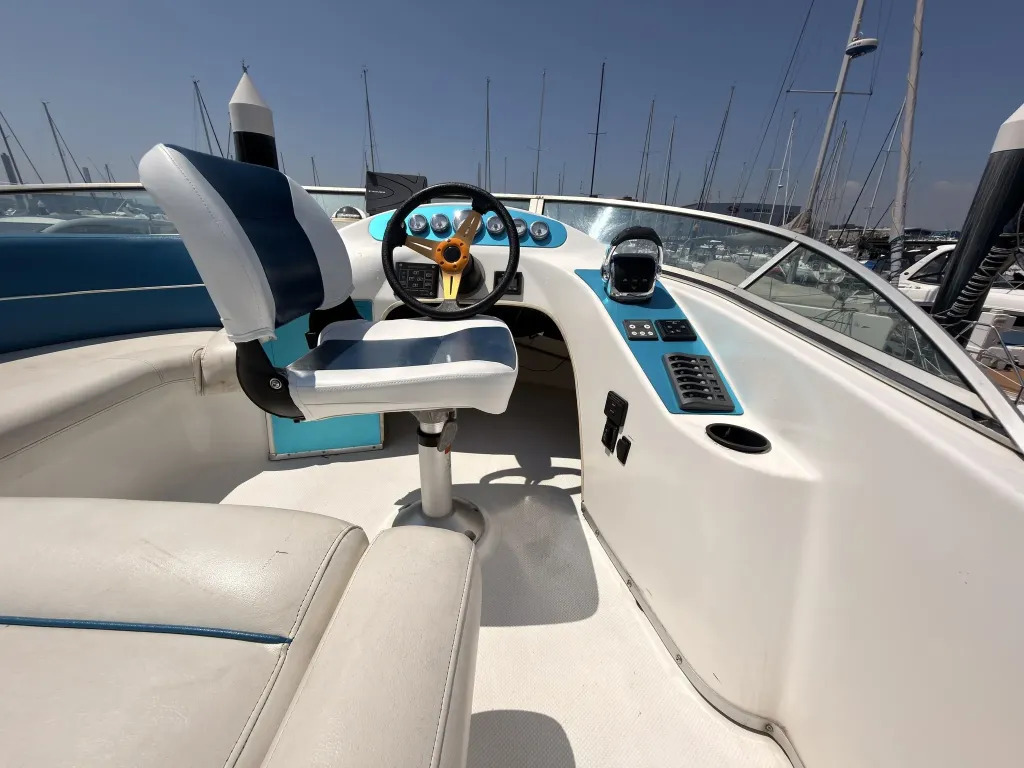 banner_092040-bayliner-2858-ciera