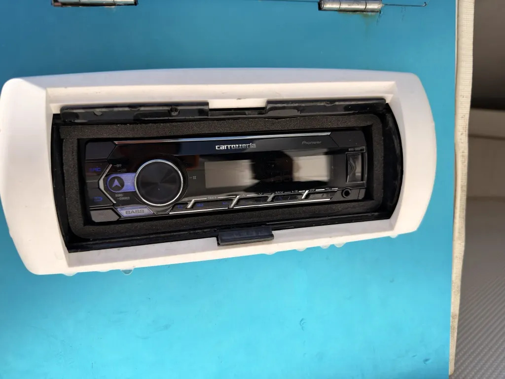 banner_092040-bayliner-2858-ciera