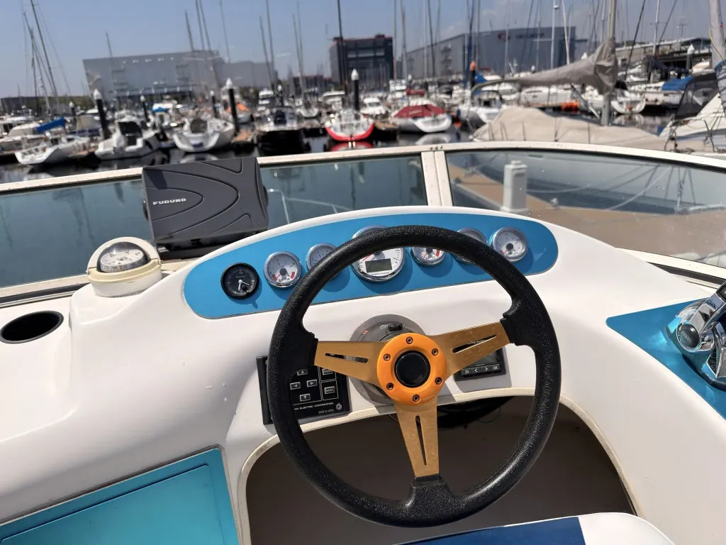 banner_092040-bayliner-2858-ciera