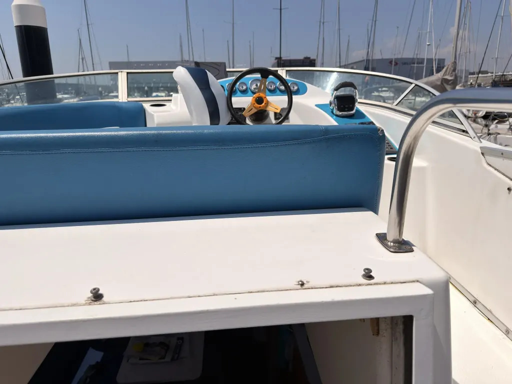 banner_092040-bayliner-2858-ciera