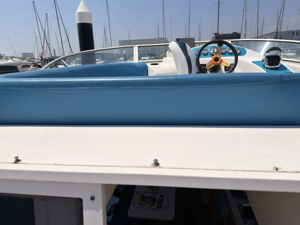 banner_092040-bayliner-2858-ciera