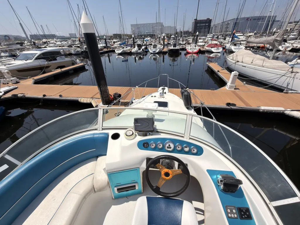 banner_092040-bayliner-2858-ciera