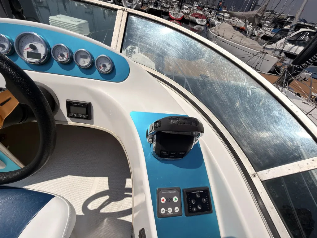 banner_092040-bayliner-2858-ciera