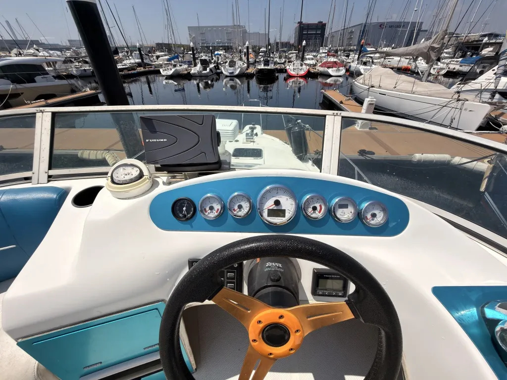 banner_092040-bayliner-2858-ciera