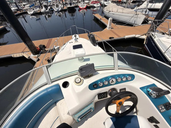 thumb_092040-bayliner-2858-ciera