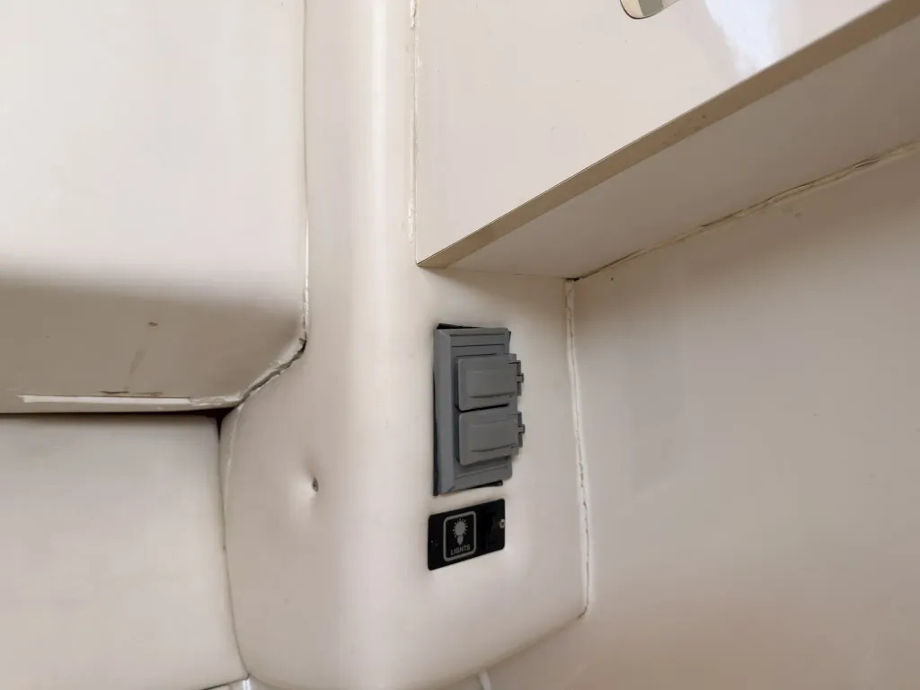 banner_092040-bayliner-2858-ciera