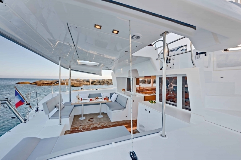 banner_092103-lagoon-450-catamaran