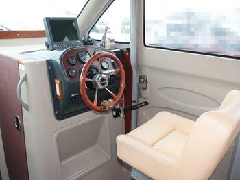 thumb_092137-nissan-sebrie-28