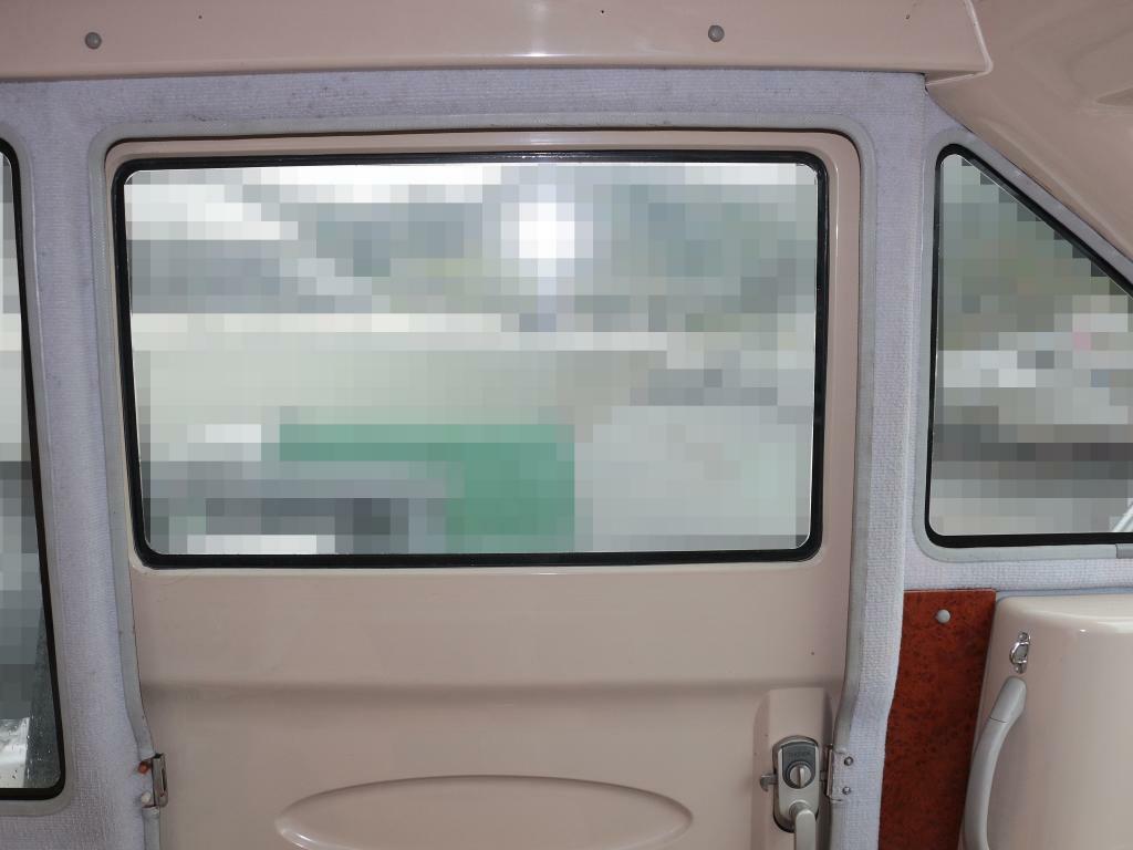 banner_092137-nissan-sebrie-28