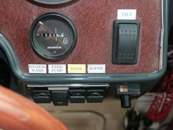thumb_092137-nissan-sebrie-28