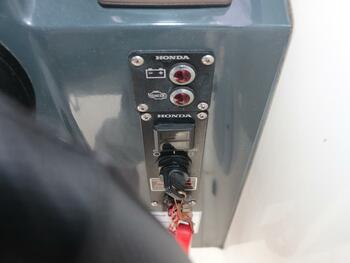 thumb_092137-nissan-sebrie-28