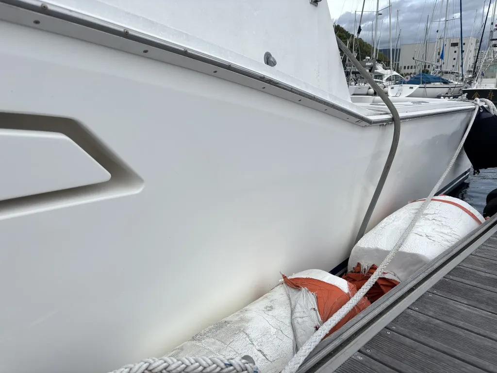 banner_092194-cabo-47-flybridge-fs