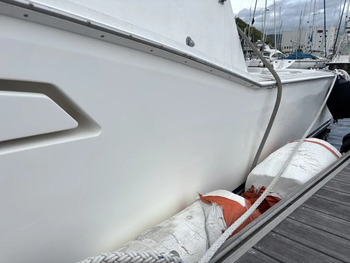 thumb_092194-cabo-47-flybridge-fs