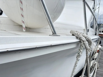 thumb_092194-cabo-47-flybridge-fs
