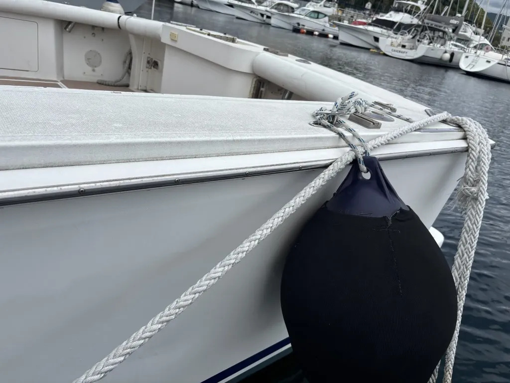 banner_092194-cabo-47-flybridge-fs
