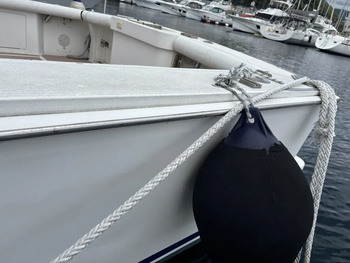thumb_092194-cabo-47-flybridge-fs