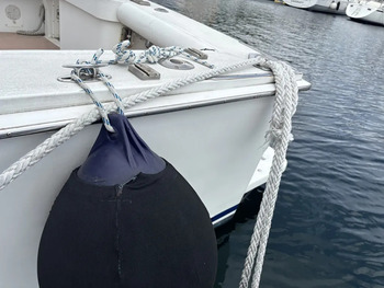 thumb_092194-cabo-47-flybridge-fs
