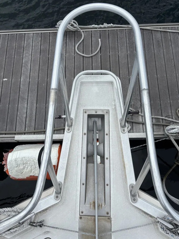 thumb_092194-cabo-47-flybridge-fs
