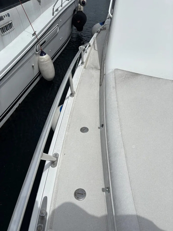 thumb_092194-cabo-47-flybridge-fs