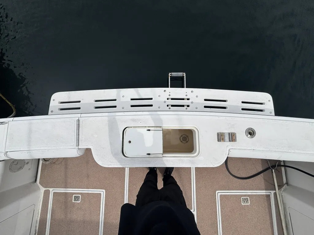 banner_092194-cabo-47-flybridge-fs
