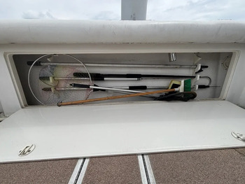 thumb_092194-cabo-47-flybridge-fs