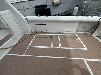 thumb_092194-cabo-47-flybridge-fs