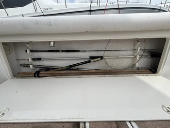 thumb_092194-cabo-47-flybridge-fs