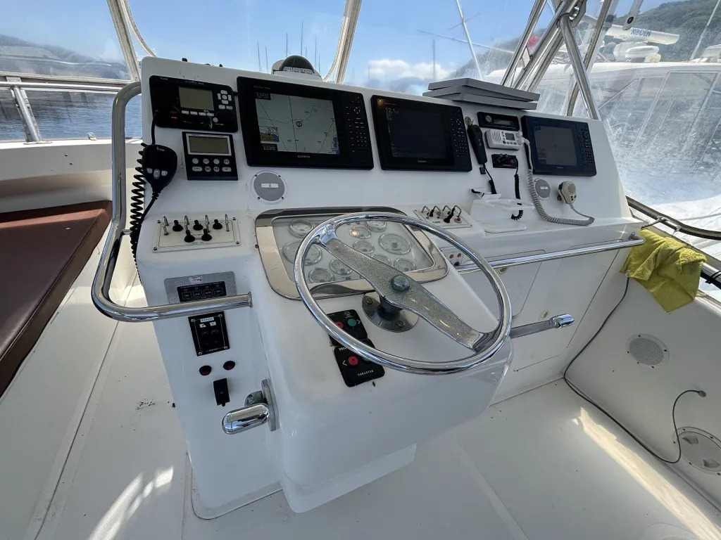 banner_092194-cabo-47-flybridge-fs