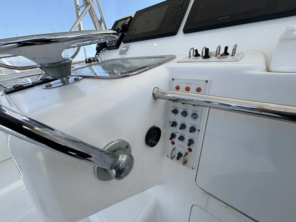 banner_092194-cabo-47-flybridge-fs
