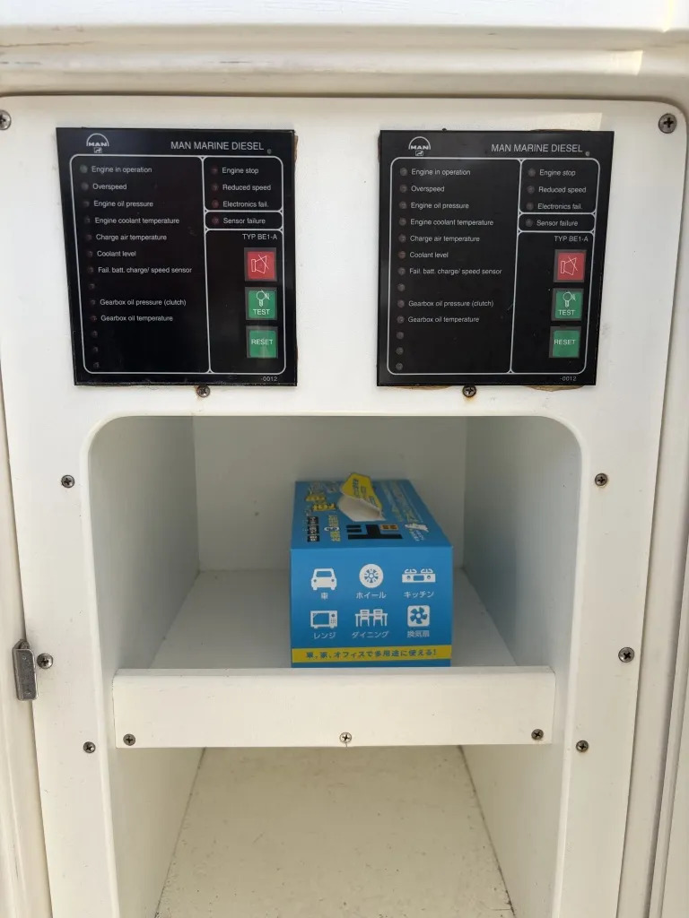banner_092194-cabo-47-flybridge-fs