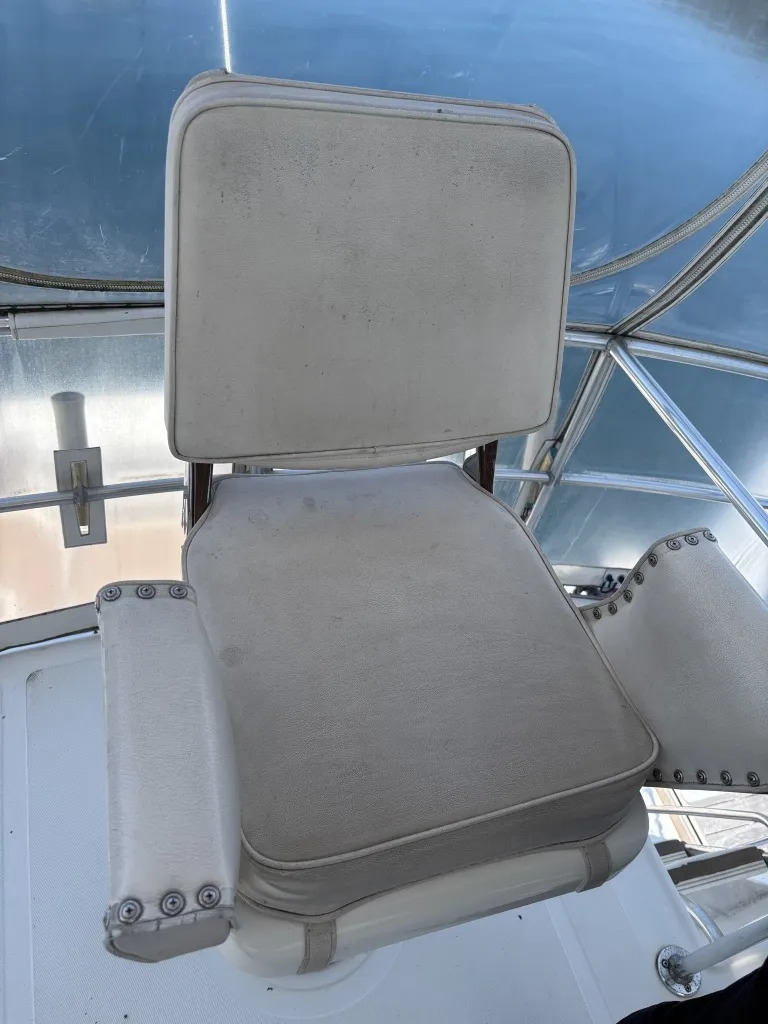 banner_092194-cabo-47-flybridge-fs