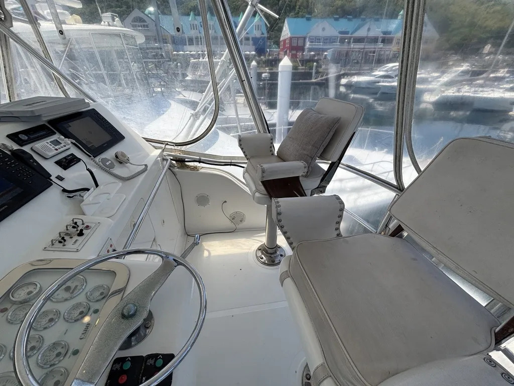 banner_092194-cabo-47-flybridge-fs