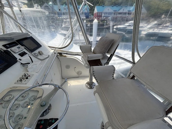 thumb_092194-cabo-47-flybridge-fs