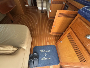 thumb_092194-cabo-47-flybridge-fs