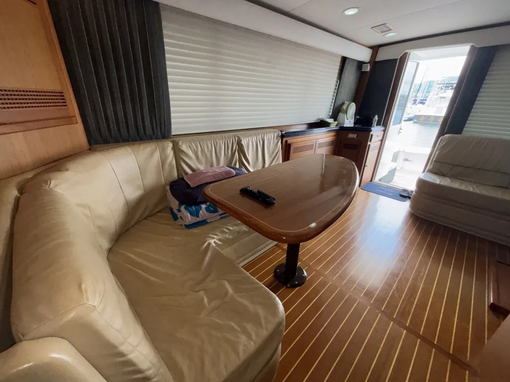 banner_092194-cabo-47-flybridge-fs