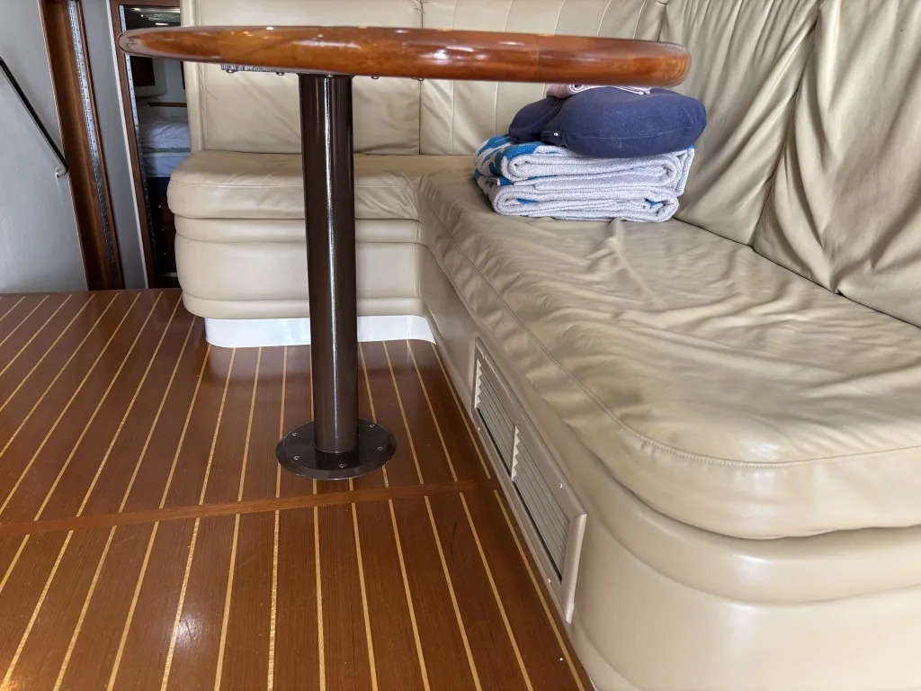 banner_092194-cabo-47-flybridge-fs