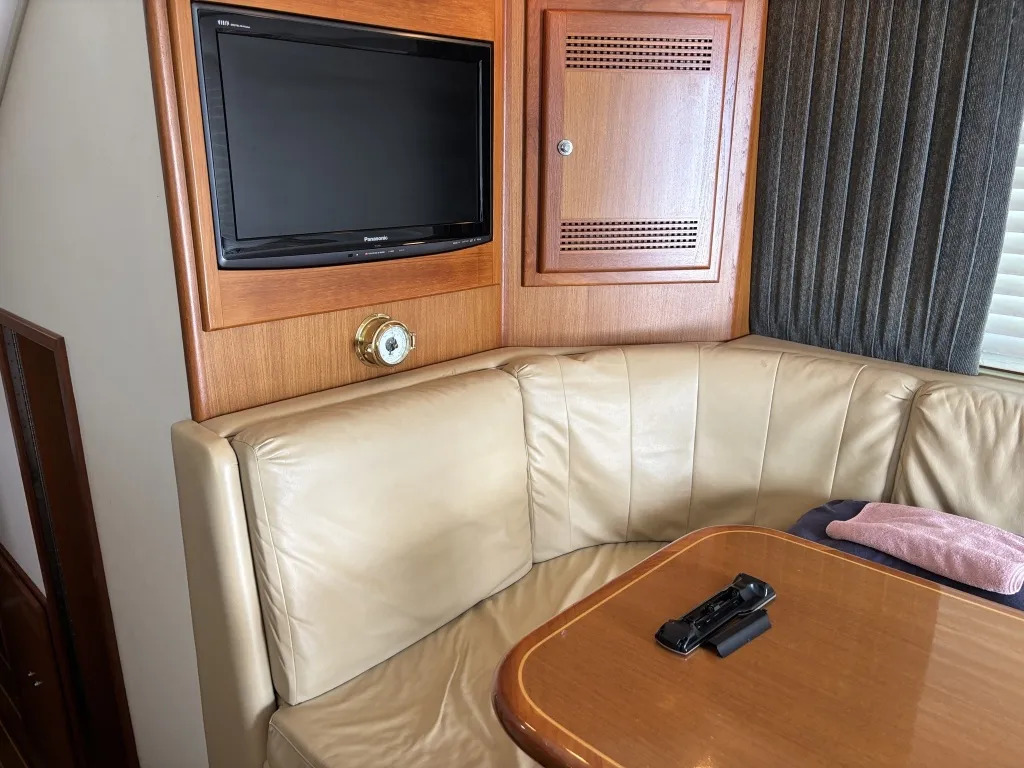 banner_092194-cabo-47-flybridge-fs