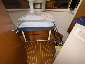thumb_092194-cabo-47-flybridge-fs